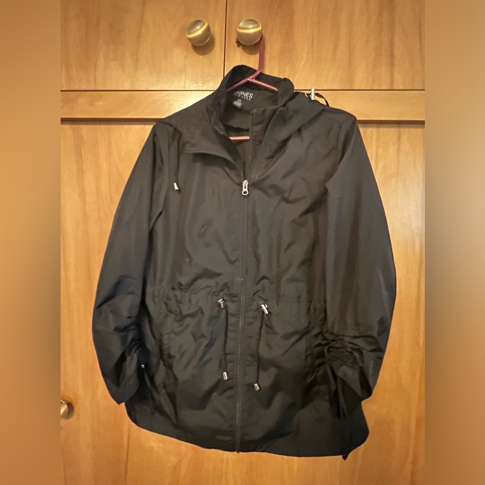 Jones New York Women's Parka in a Pocket Waterproof Jacket fitted draw strings
